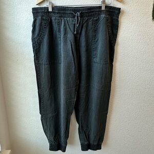 GAP PULL ON PANT
